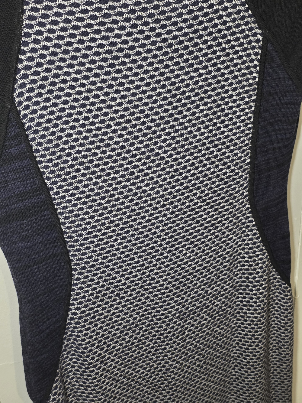 Ann Taylor Black and White Patterned Knit Sheath Dress - Picture 6 of 8